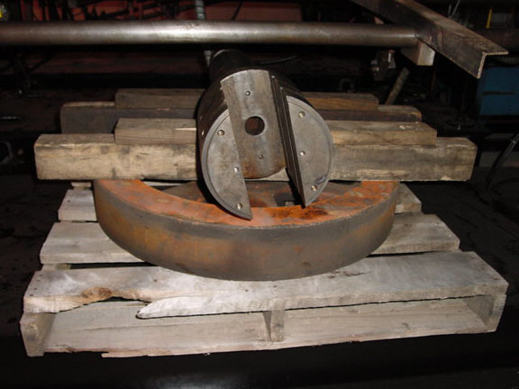 1 MAXIMUM DIAMETER, 4 5/8 DIE LENGTH X 2 WIDE DIE CAVITY