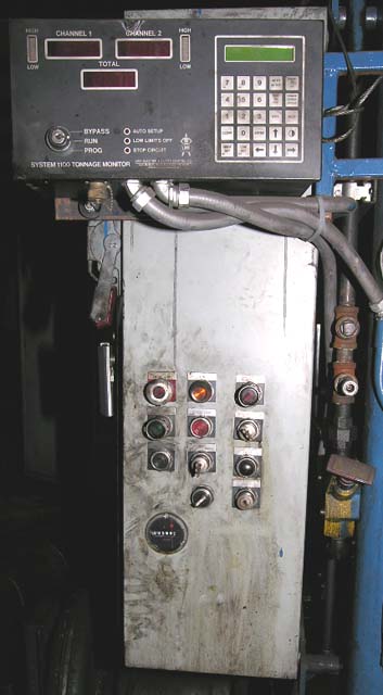 600 Ton MINSTER Knuckle Joint Press, 6 Str, 24-1/2 SH, 36 x 32 Bed, 33 SPM