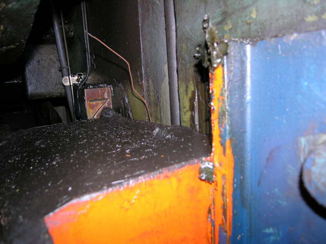 600 Ton MINSTER Knuckle Joint Press, 6 Str, 24-1/2 SH, 36 x 32 Bed, 33 SPM