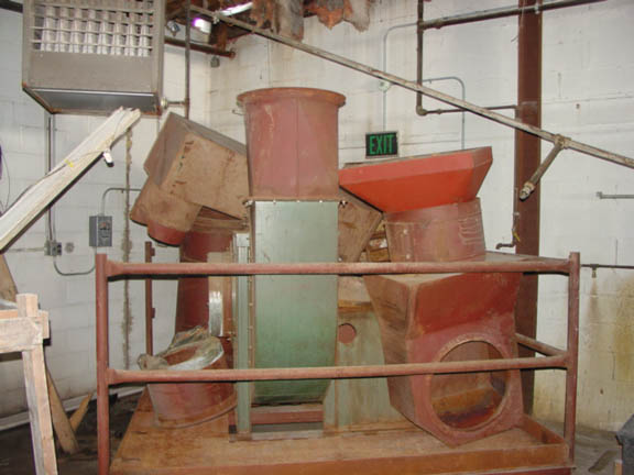 SENECA ENVIRONMENTAL PRODUCTS DUST COLLECTOR SYSTEM W/DUCT WORK
