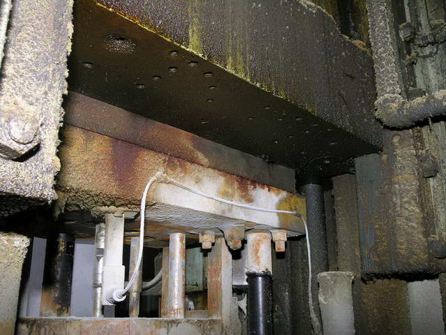 2000 Ton BLISS Knuckle Joint Press, 15 Str, 42 SH, 50 x 50 Bed, 18 SPM