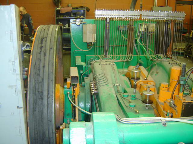 1/2 WATERBURY FARREL #33, ODDS, Chute Feed, 6' Max Length, Partially Rebuilt
