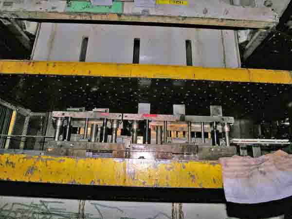 150 Ton, MINSTER G2-150-72-30 DOUBLE CRANK GAP, 4 STR., 0-90 SPM, 23.5 SH.