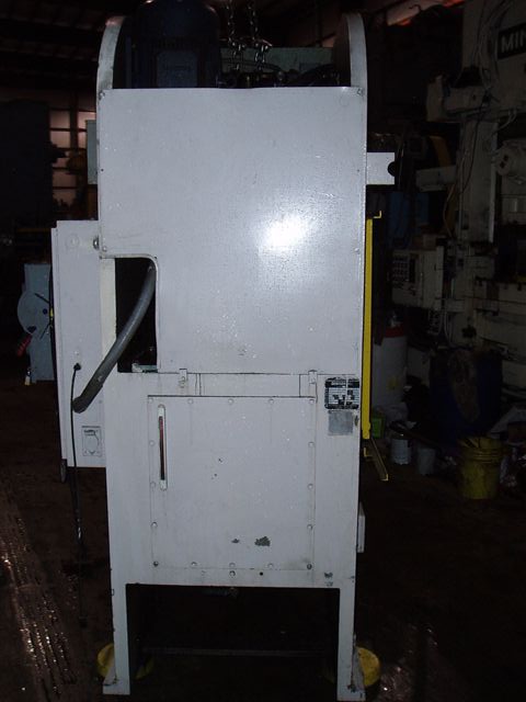 100 Ton DENISON Multipress, 20.25 Dylt, 21 x 28 Ram/Bed, 17 Throat