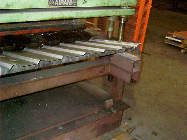 12 STND PEARSON Roll Former, G-Panel Tooling, 3-1/2 Spdl Dia, 48 RS, 100 HP