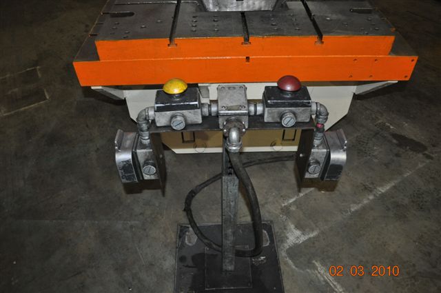 200 Ton PACIFIC Hyd Press, 12 Str, 23 Dylt, 48 Bed, 15 x 15 Ram