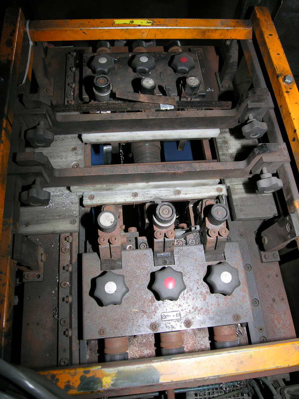 JULIUS Model UNO-300 Coil Edge Preparation Machine, 11.8 Width Capacity
