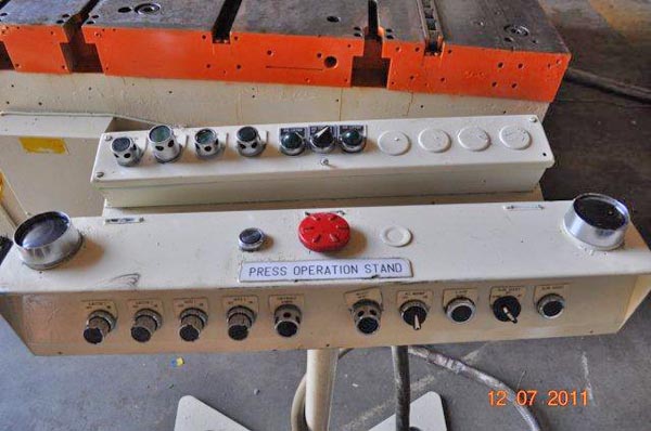 220 Ton AIDA MODEL #PDC 20 DOUBLE CRANK GAP PRESS,