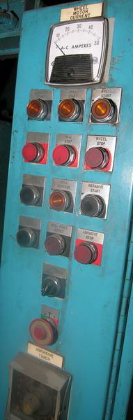 3-1/2 Cu Ft BRONCO Rubber Belt Tumble Blast, 3,633 Hrs, Dust Collector, 7-1/2 HP
