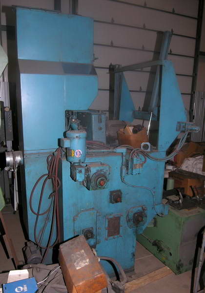 3-1/2 Cu Ft BRONCO Rubber Belt Tumble Blast, 3,633 Hrs, Dust Collector, 7-1/2 HP