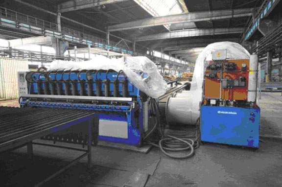 CUSTOM No. MSP2400 WIRE MESH WELDER, 2002,
