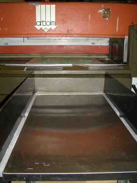 ATOM MODEL #S325 HYDRUALIC CUTTING PRESS,
