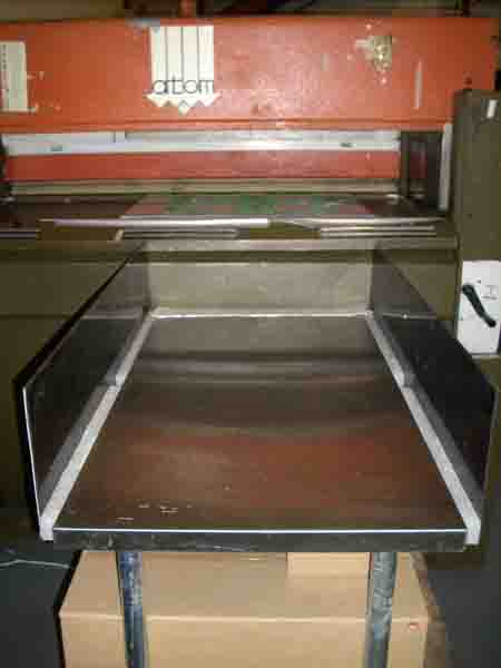 ATOM MODEL #S325 HYDRUALIC CUTTING PRESS,