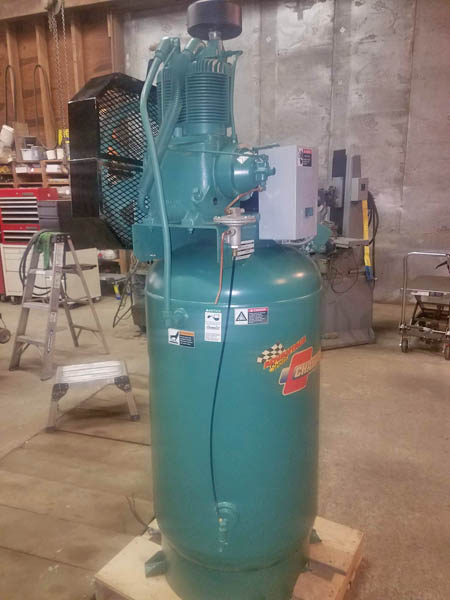 5 HP CHAMPION MODEL VR5-8 VERTICAL TANK MOUNTED PISTON TYPE AIR COMPRESSOR