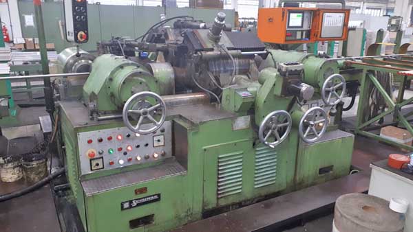 SCHUMAG SCHLEIPO GR.III Centerless Grinder, 15 to 120mm Working, 1940mm L Bar
