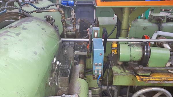 SCHUMAG SCHLEIPO GR.III Centerless Grinder, 15 to 120mm Working, 1940mm L Bar