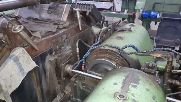 SCHUMAG SCHLEIPO GR.III Centerless Grinder, 15 to 120mm Working, 1940mm L Bar