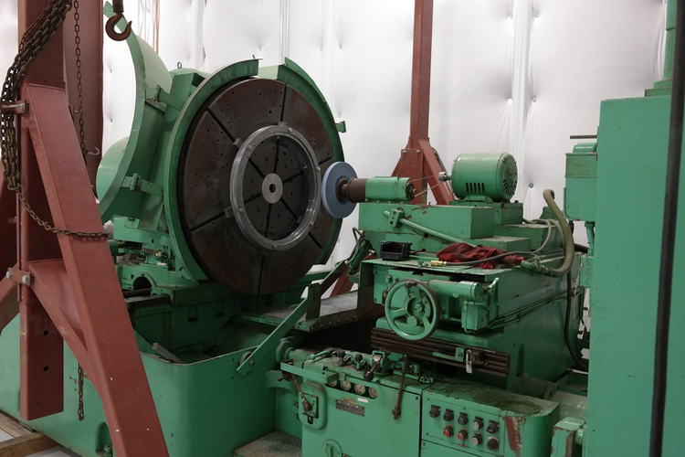 1448 KY BRYANT Internal Grinder, 56 Swing Over Table, 48 6-Jaw Face Plate