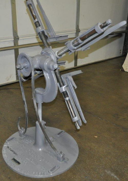 300 Lb LITTELL Uncoiler, 8 to 21 ID, 55 OD, 8.5 Width, (4) Keepers