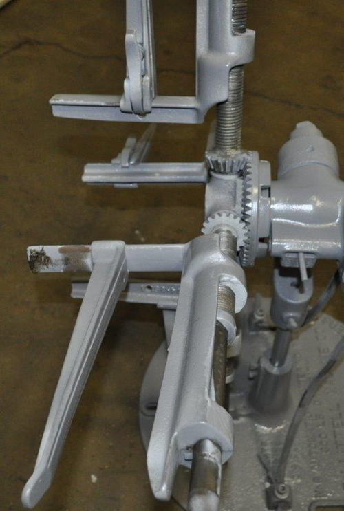 300 Lb LITTELL Uncoiler, 8 to 21 ID, 55 OD, 8.5 Width, (4) Keepers