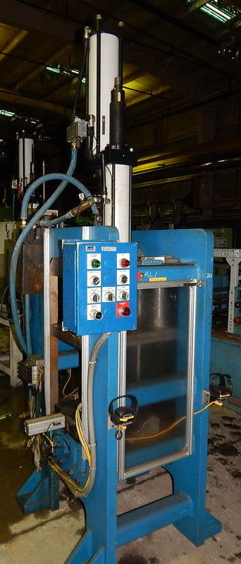 34 Ton FARGER & JOOSTEN MULTIPOWER Press, 7.9 Str, 13 DLO, 14 x 14 Bed/Ram