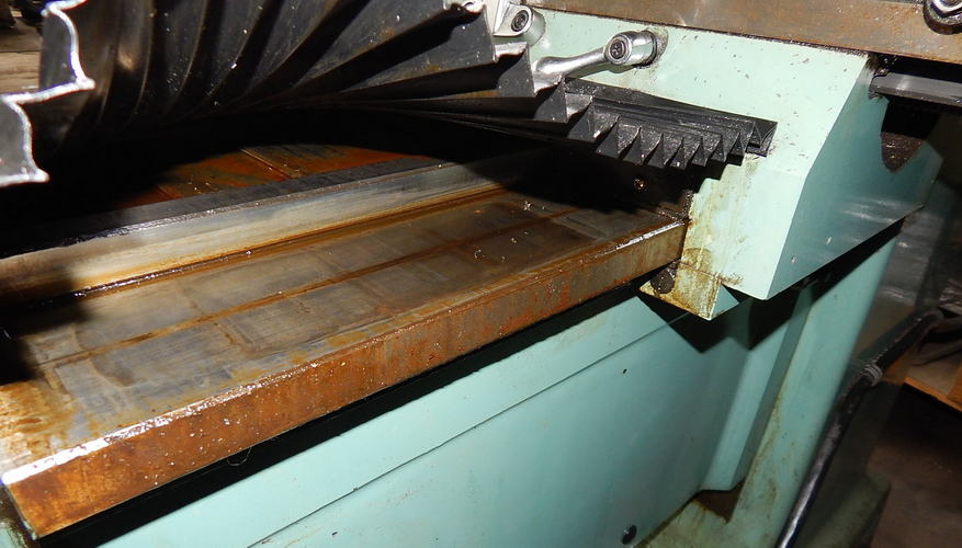 Trak K3-E SOUTHWESTERN INDUSTRIES Vertical Mill, 50 x 10 Bed, 750 Table Cap