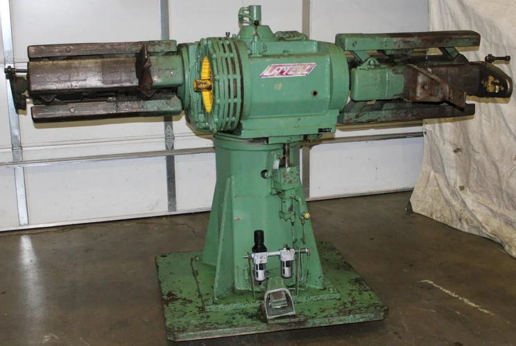 6,000 Lb LITTELL Double End Uncoiler, 16 to 20 ID, 90 OD, 29.5 Width