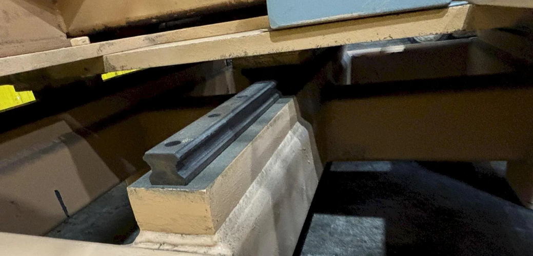 4,000 Lb CWP Double End Uncoiler, 13.5 to 17.5 ID, 60 OD, 18 Width