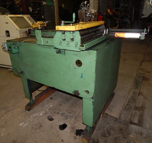 .090 X 24 W X 24 L COIL-MATIC hf-2424 Cainet type Grip Air Feed, w/ 2 over 3 Str