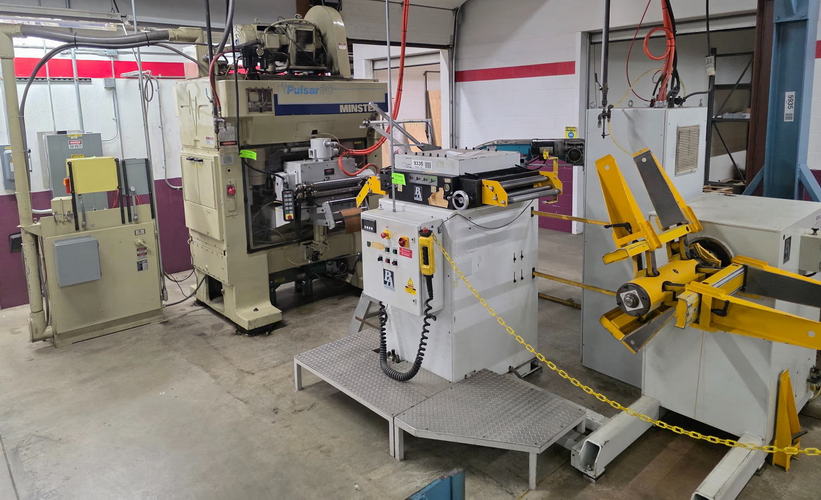 30 Ton MINSTER Straight Side Press, 1 Str, 1.75 Adj, 30 x 21 Bolster