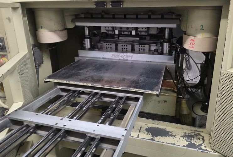 30 Ton MINSTER Straight Side Press, 1 Str, 1.75 Adj, 30 x 21 Bolster
