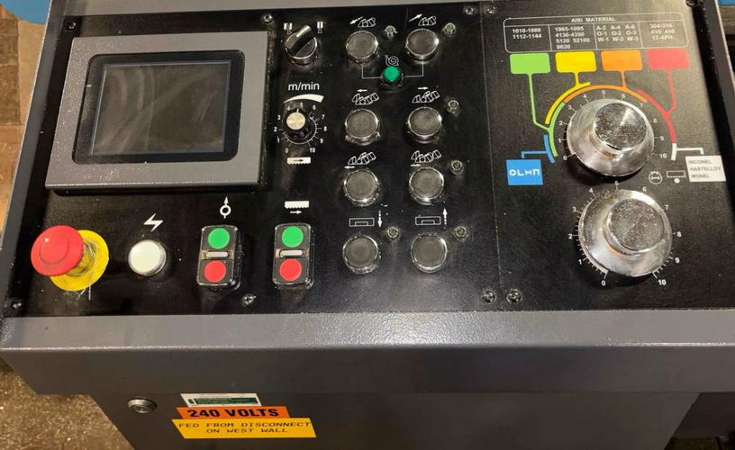 24 x 22 DOALL DC-560NC Horizontal Band Saw, Vert Clamps, Auto Feed, 10 HP