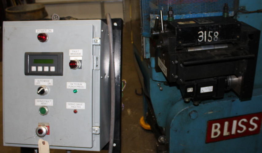 8 W x .138 P/A INDUSTRIES SRF-8 Servo Feeder, 584 Lbs/201 Lbs Pulling, 2011