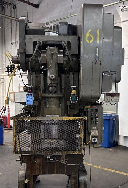 60 Ton BLISS C-60 OBI Press, 4 Str, 32 x 20 Bed, Air Clutch, Quik Learn