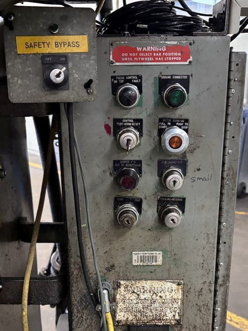 60 Ton BLISS C-60 OBI Press, 4 Str, 32 x 20 Bed, Air Clutch, Quik Learn