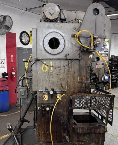 60 Ton BLISS C-60 OBI Press, 4 Str, 32 x 20 Bed, Air Clutch, Quik Learn