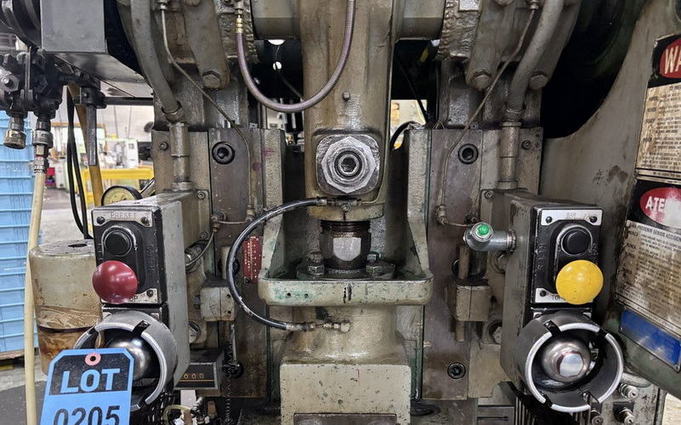 35 Ton BLISS C-35 OBI Press, 26-1/2 x 17 Bed, Air Clutch