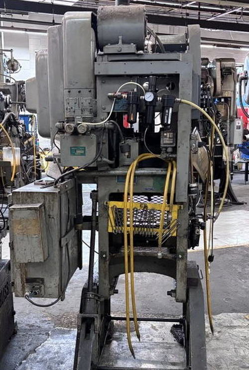 35 Ton BLISS C-35 OBI Press, 26-1/2 x 17 Bed, Air Clutch