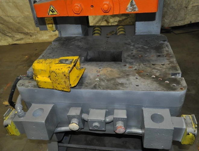 100 Ton FEDERAL OBI Press, 4 Str, 3 Adj, 15.5 SH, 36 x 28 Bed, 50-100 SPM