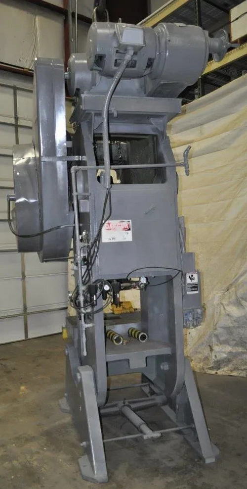 100 Ton FEDERAL OBI Press, 4 Str, 3 Adj, 15.5 SH, 36 x 28 Bed, 50-100 SPM