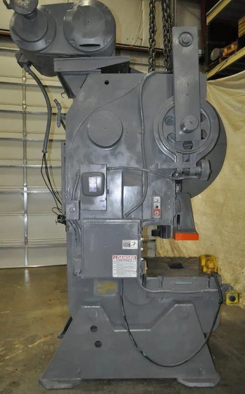 100 Ton FEDERAL OBI Press, 4 Str, 3 Adj, 15.5 SH, 36 x 28 Bed, 50-100 SPM