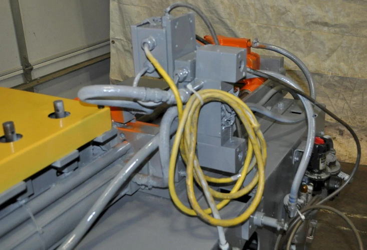 18 W x 12 Str x .090 AIR FEEDS Feeder Straightener, 5-Roll Straightener