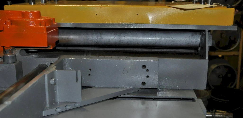 18 W x 12 Str x .090 AIR FEEDS Feeder Straightener, 5-Roll Straightener